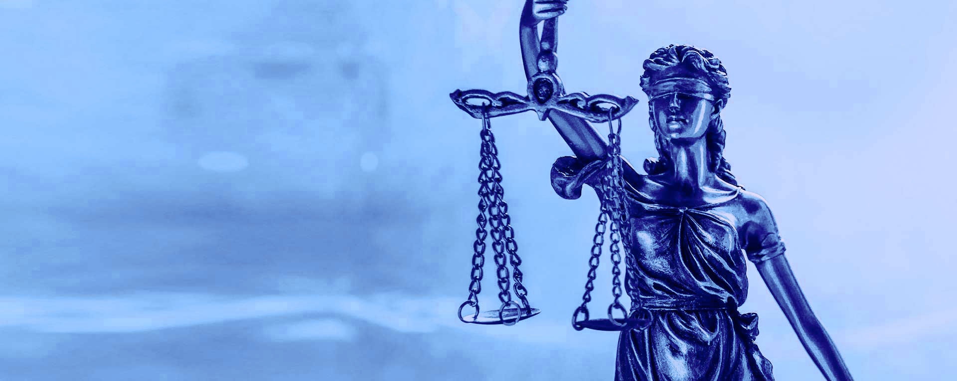 Justitia mit Waage